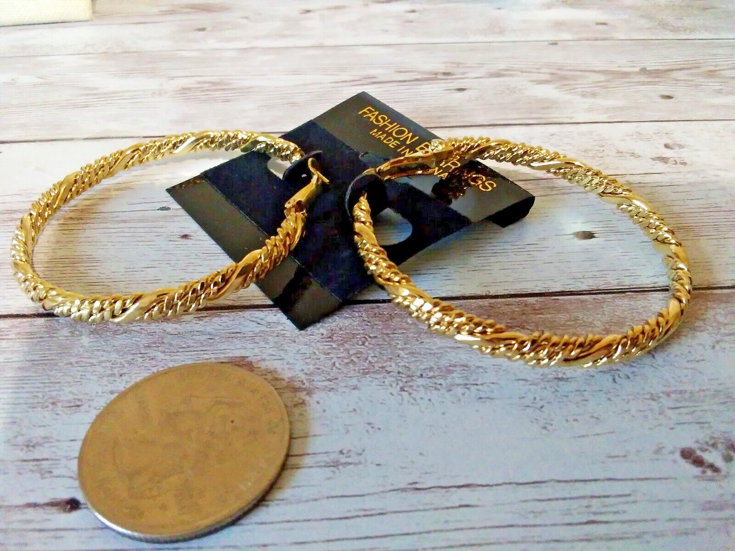 Gold-plated earrings with elegant twisted rope pattern