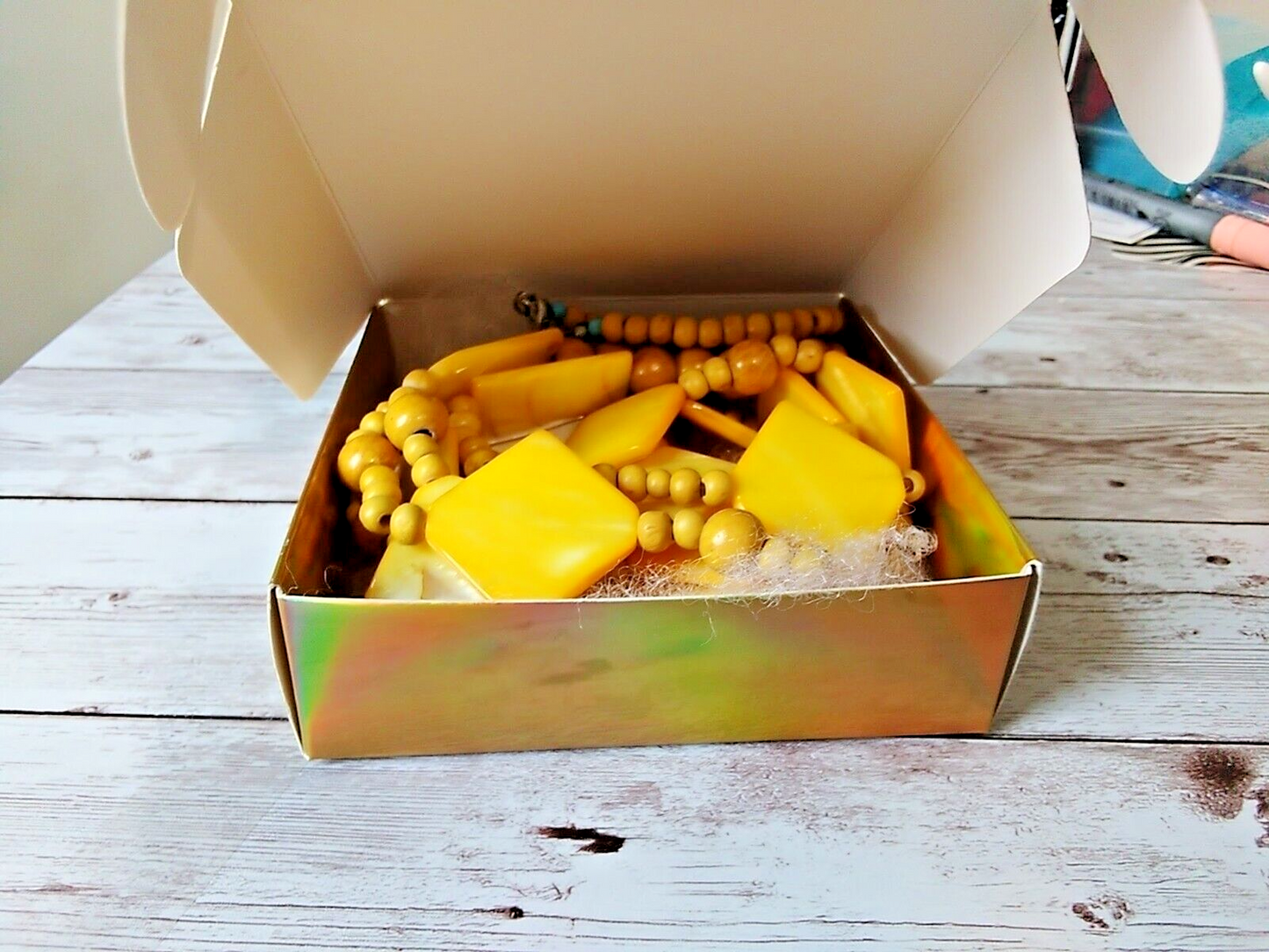 Sun-Kissed Beach Delight: Captivating Natural Materials Yellow Necklace