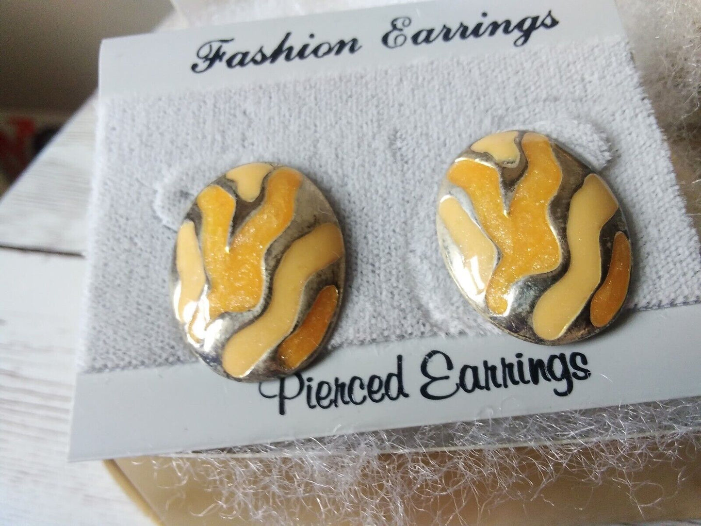Peachy Paradise: Vintage 80s Gold Plated Pierced Oval Earrings