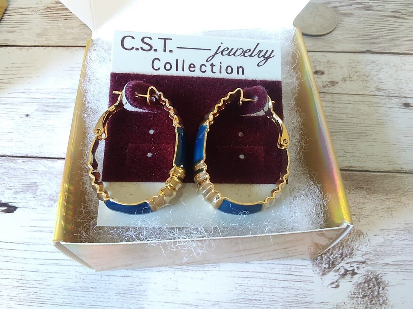 Retro Glam Navy and Gold Oval Crimped Hoop Earrings