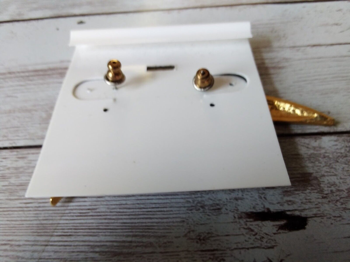 Thunderstruck 1980s Chic: Gold Tone Lightning Vintage Earrings