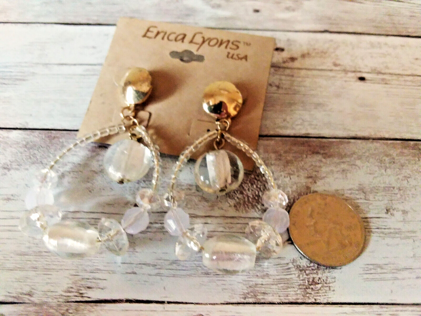 Sparkling love heart earrings in gold