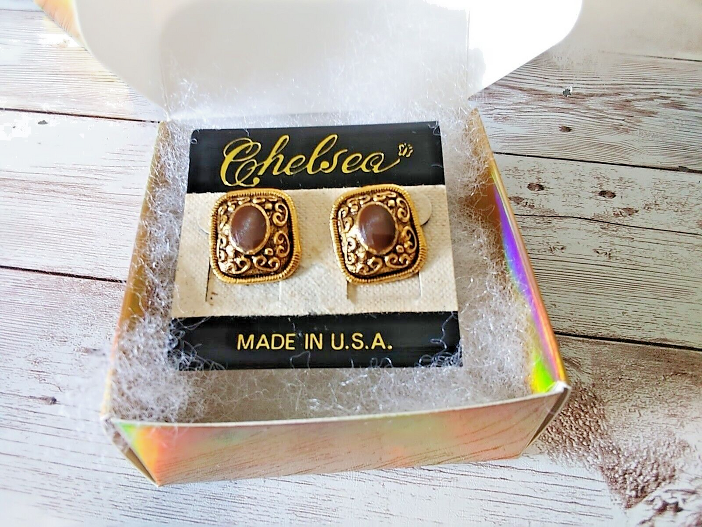 Nostalgic Brown and Gold Plated Retro Style Enamel Post Earrings