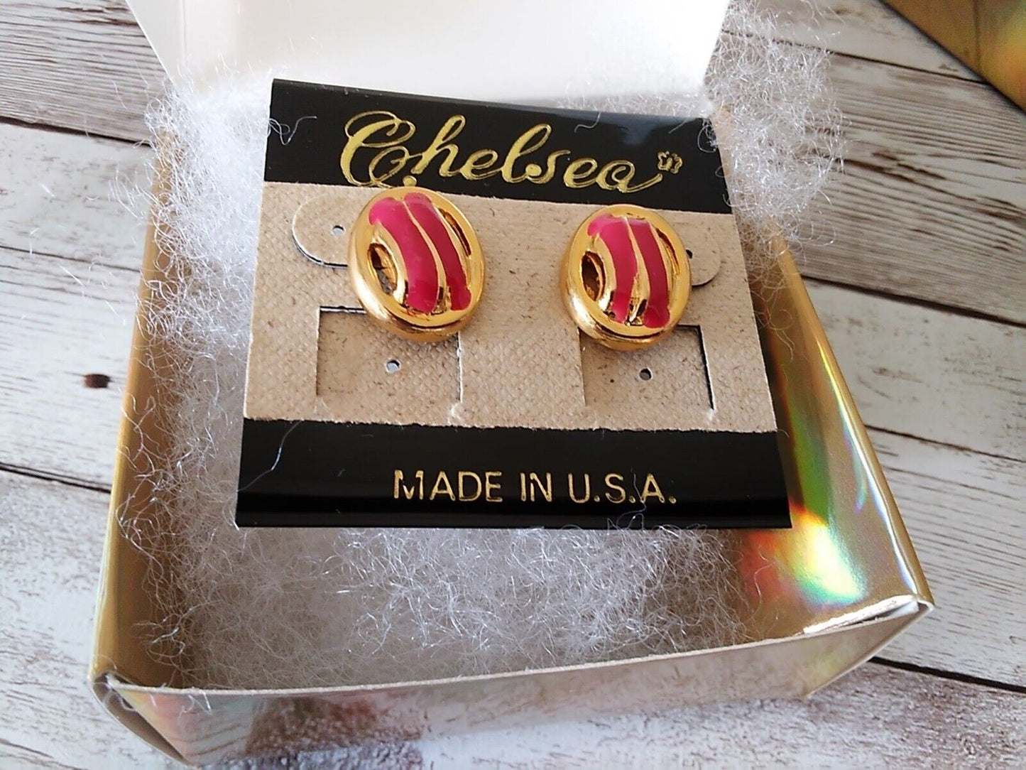 Eye-Catching 80s Chic Gold and Hot Pink Post Earrings