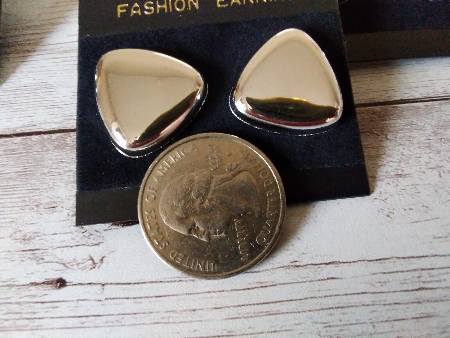 Trendy Retro Silver Tone Large Stud Earrings - Vintage 1980s