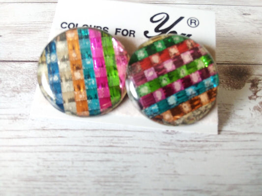 Stylish 1980s button earrings showcasing a basketweave design
