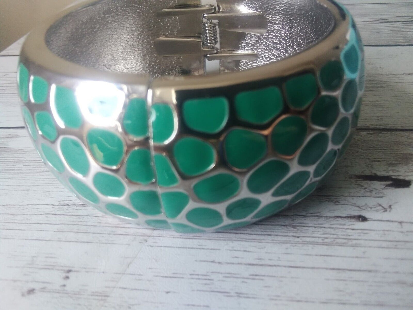 Serpent Sands Splendor: Embossed Turquoise Silver Tone Snake Bangle"