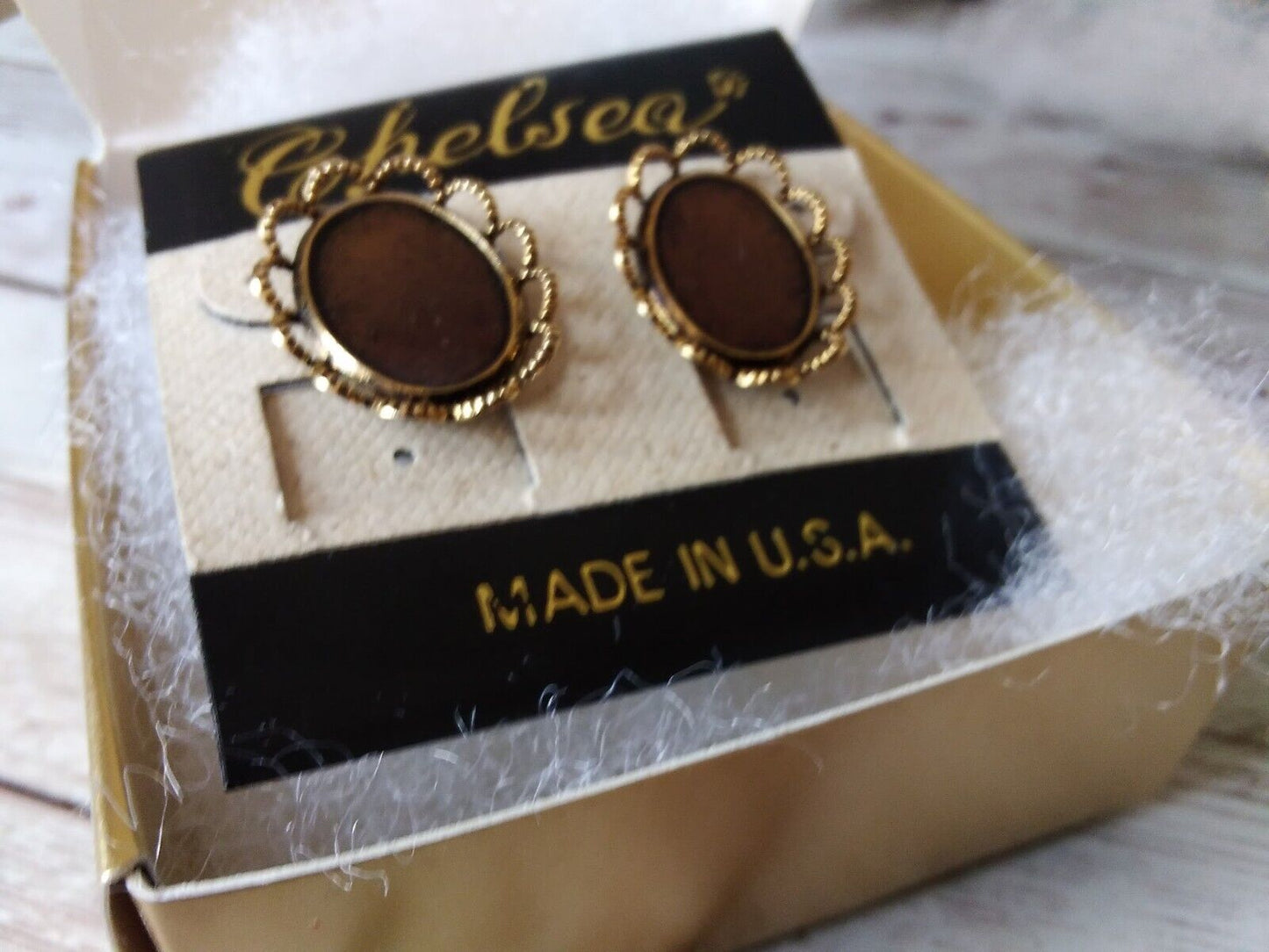 Retro Mirror Shine: Authentic Vintage 1980s Brown Earrings