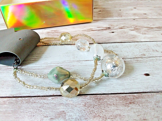 Elegant silver and clear bead bracelet