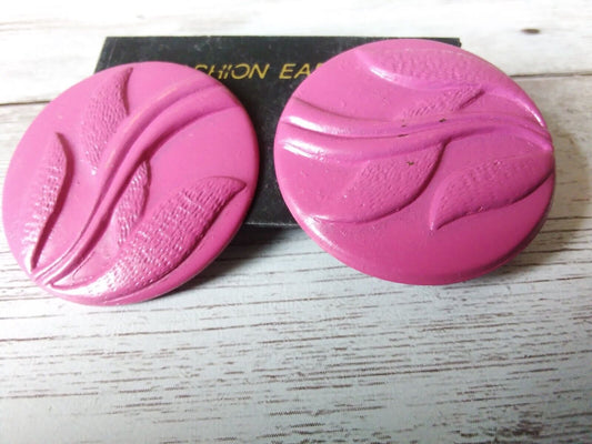 Retro Floral Elegance: Authentic Vintage 1980s Hot Pink Floral Motif Earrings