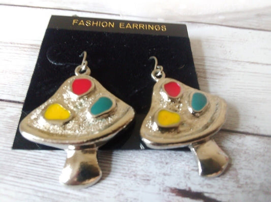 Playful Vintage 1980s Psychedelic Mushroom Swing Earrings