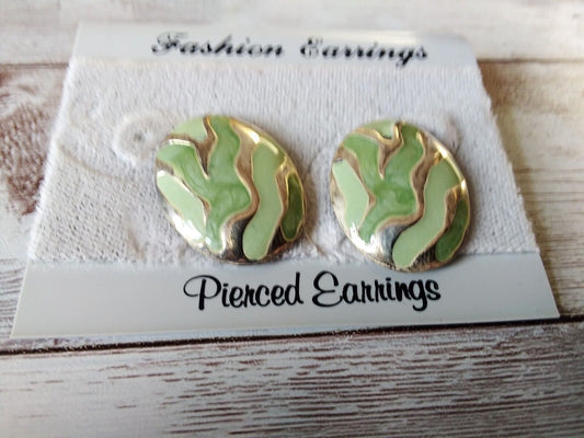 Sage Splendor: 1980s Vintage Green Enamel Earrings