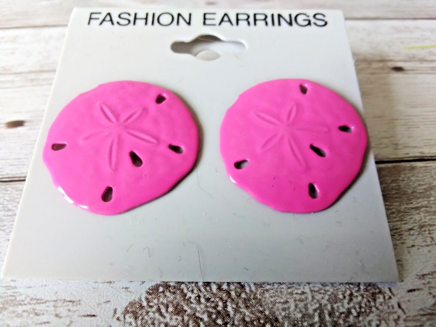 Vintage 1980s Hot Pink Sand Dollar Earrings on a Display Card