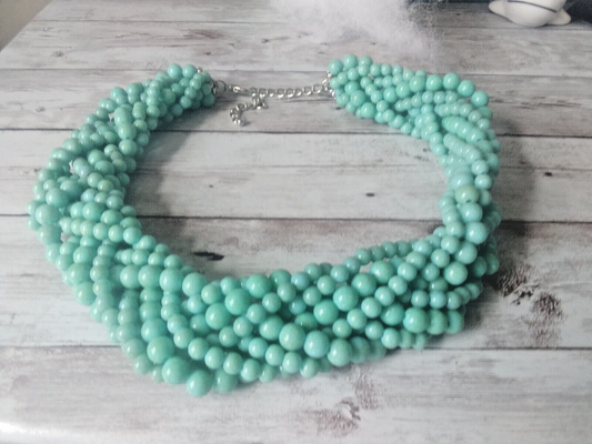 Turquoise Treasure Beaded Necklace: Bold Beauty Edition