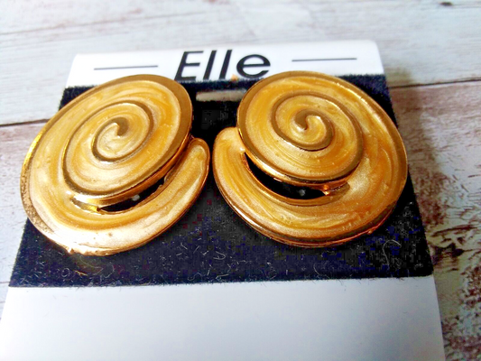 Vintage Chic: 1980s Light Orange Enamel Swirl Earrings
